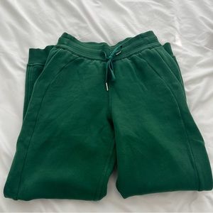 Lululemon Scuba Joggers Size 2- Everglade Green